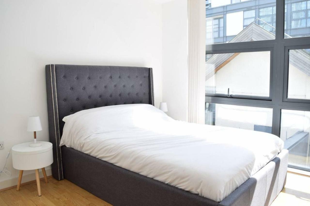 Modern 1 Bedroom Flat In Canary Wharf * Londres