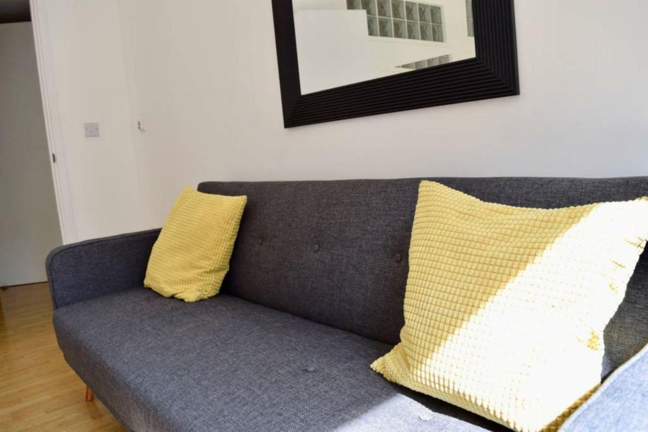 Modern 1 Bedroom Flat In Canary Wharf * Londres