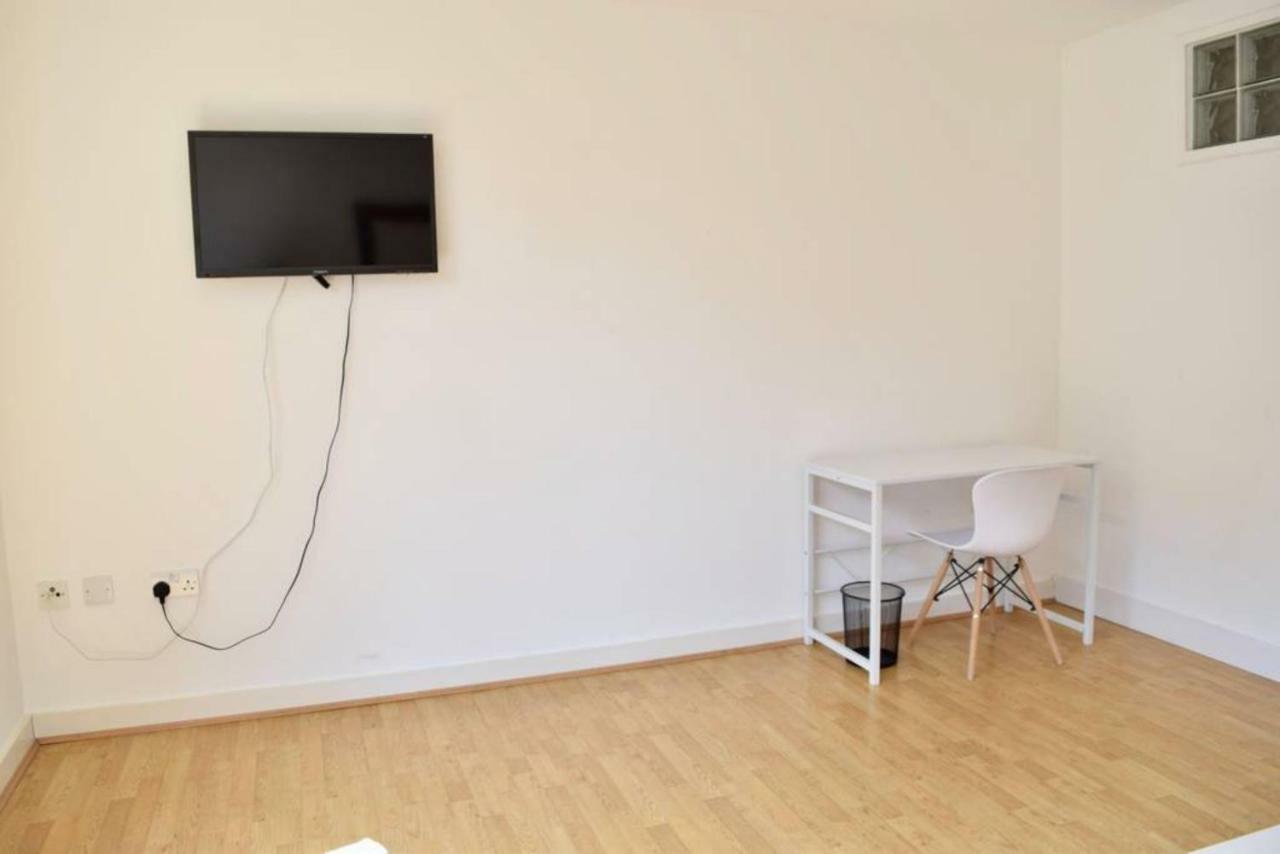Modern 1 Bedroom Flat In Canary Wharf Appartement *