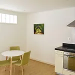 Modern 1 Bedroom Flat In Canary Wharf