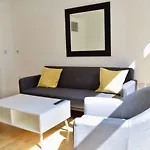 Modern 1 Bedroom Flat In Canary Wharf